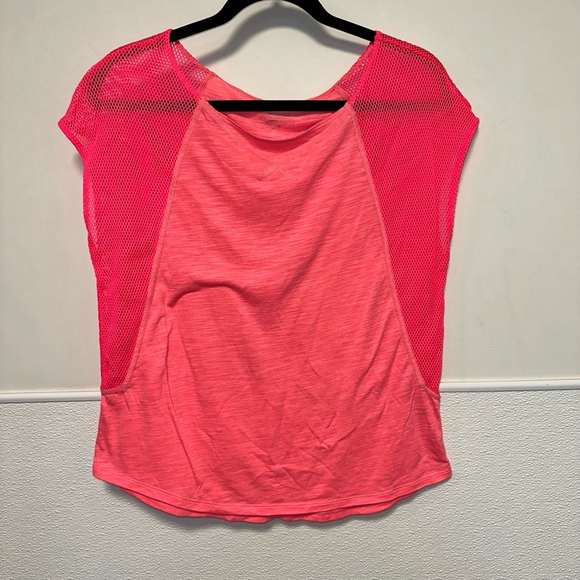 Women's American Eagle Outfitters Shirt, Neon Pink, Size M AEO Athletic Mesh - Picture 1 of 11